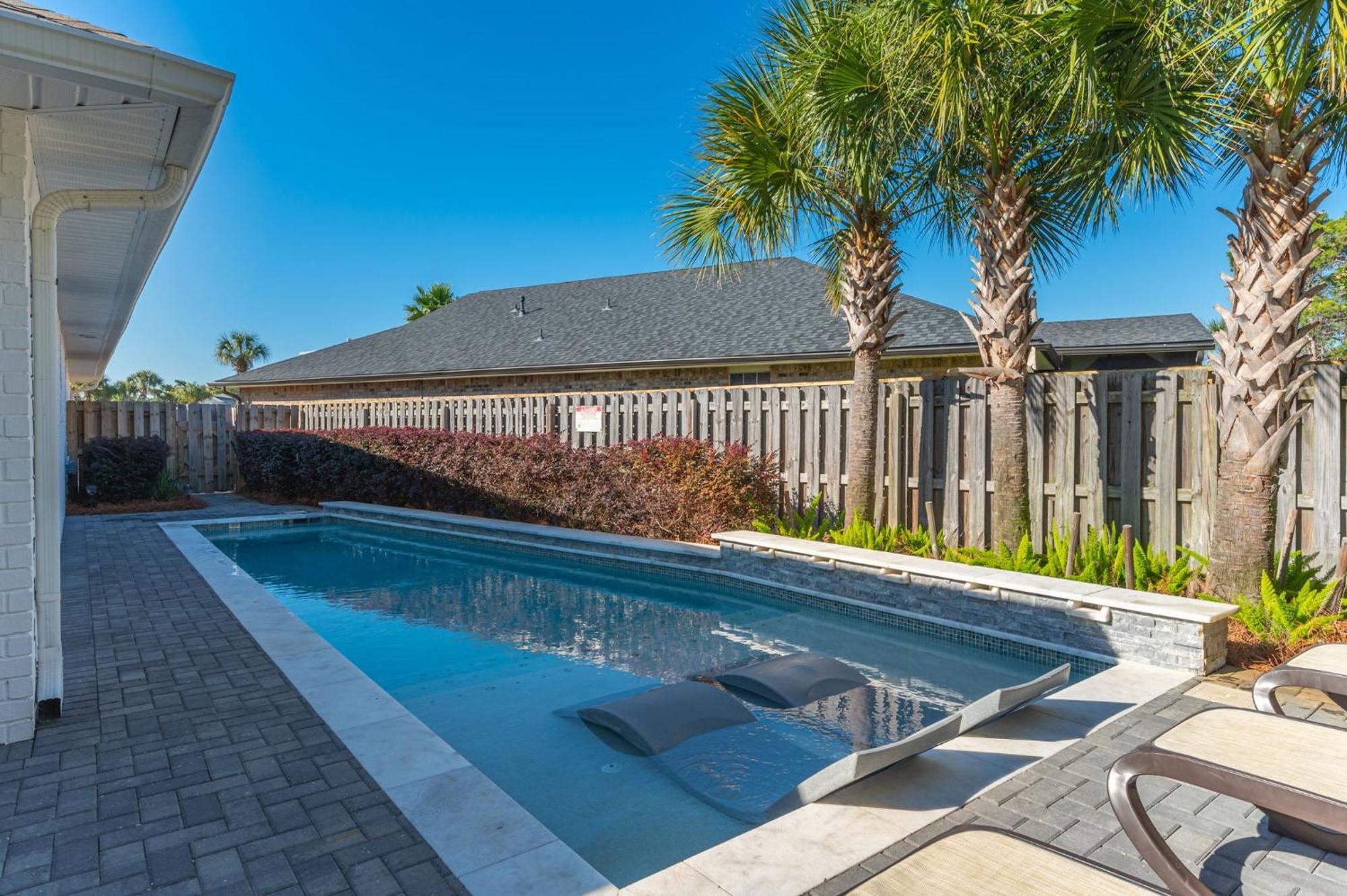 Beautiful Pet Friendly Home! Tropical Pool, Optional Golf Cart & Pool Heat, Minutes To Beach Destin Exterior foto